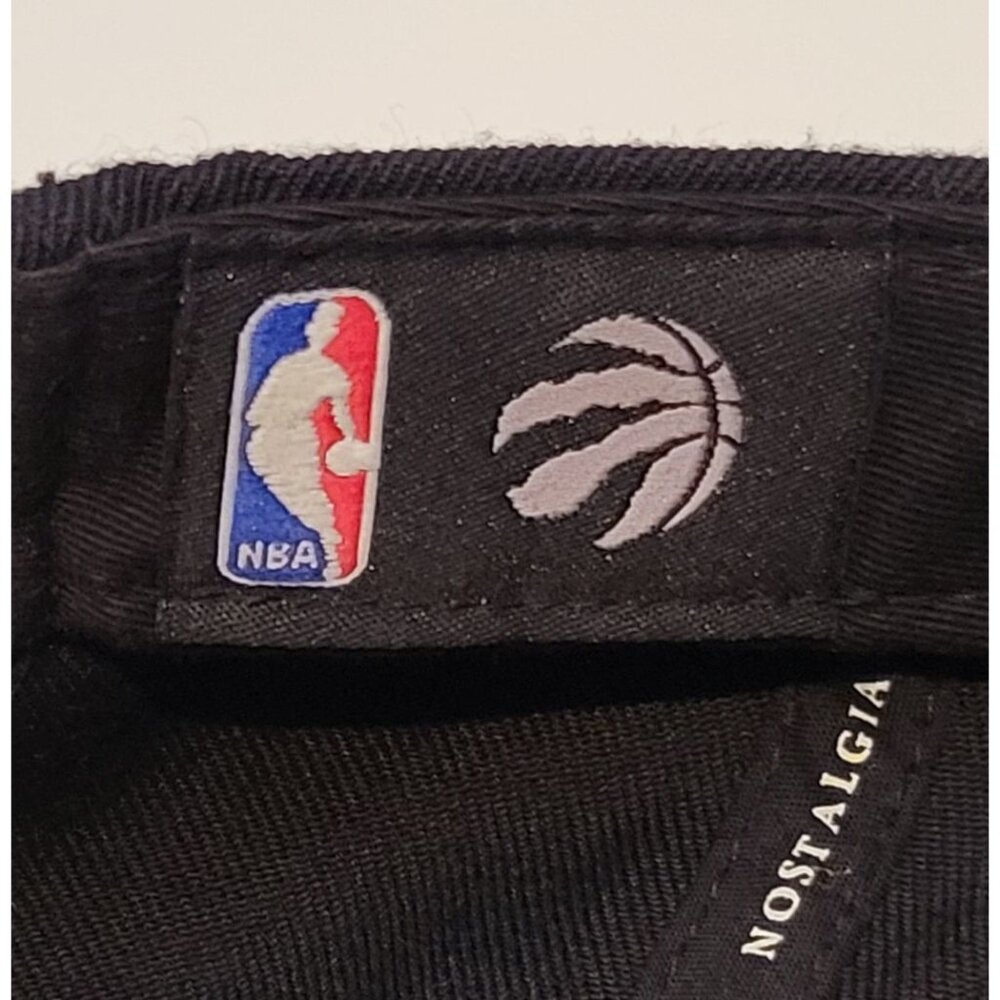 Mitchell & Ness Toronto Raptors Cap - Picture 10 of 12